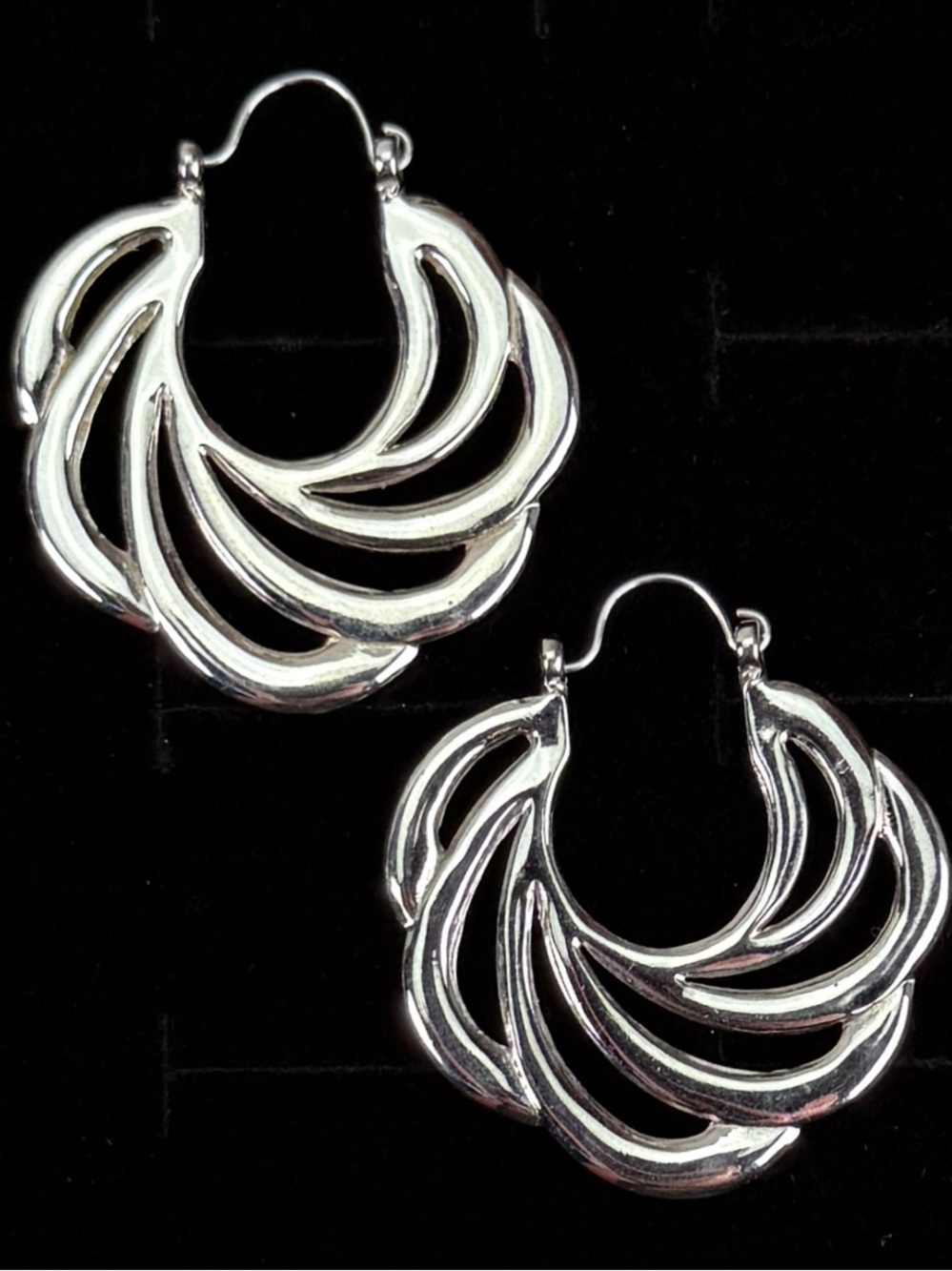 Vintage Sculptural Silver Tone Swirl Hoop Earrings Pierced Statement